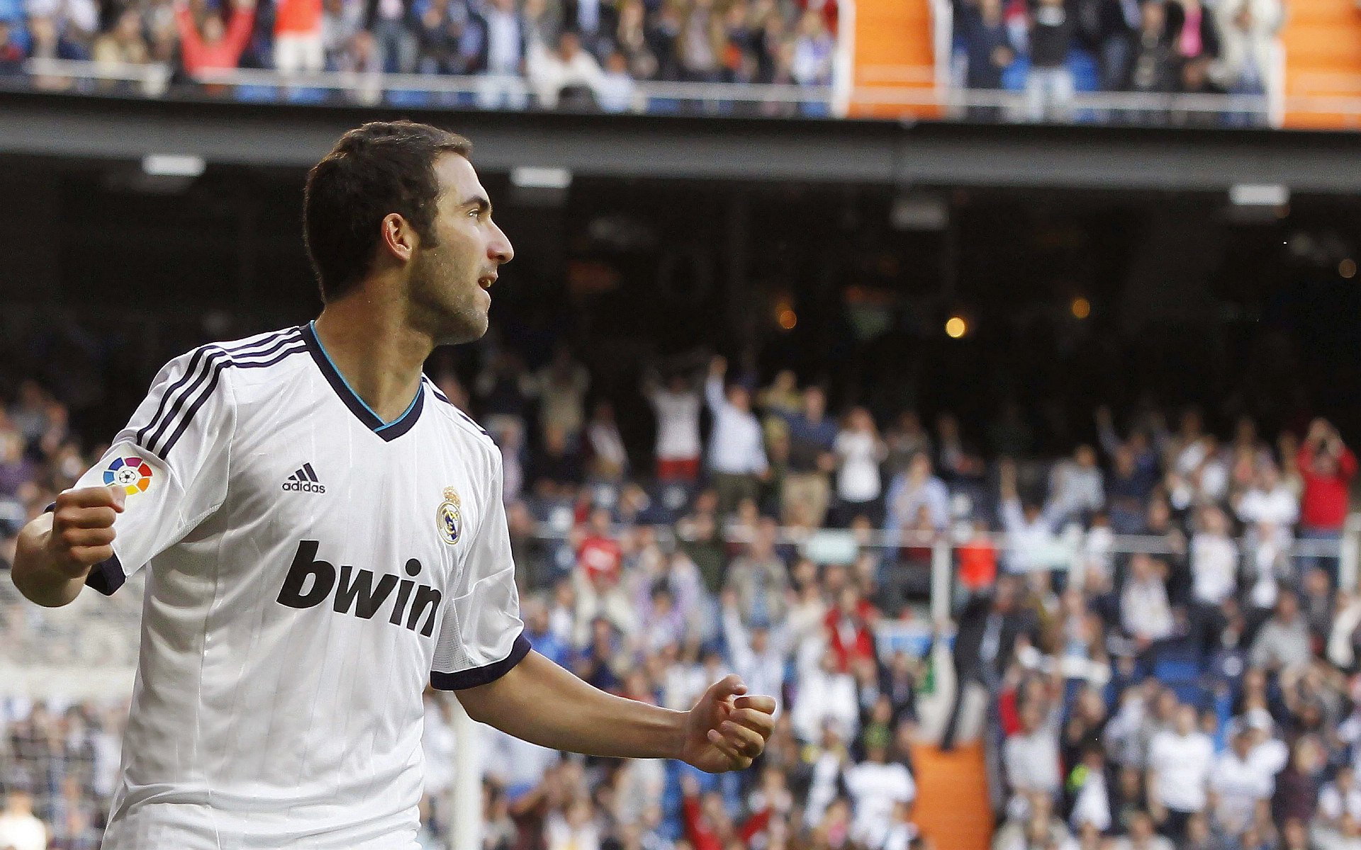 英超冲刺阶段，精彩反击和神级扑救成焦点，英超冲刺速度